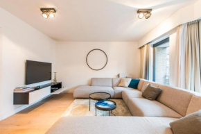 Ruim en modern appartement te Knokke nabij de dijk